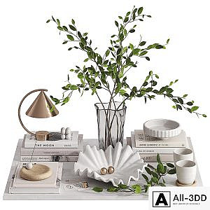 Decorative set with Meridian Lamp