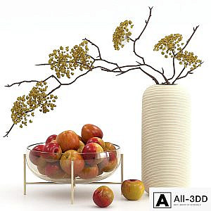 Vase with apples