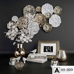 Decorative set with Lunaria.