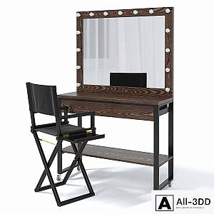 Johny Wood Makeup Artist Table
