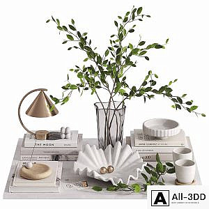 Decorative set with Meridian Lamp